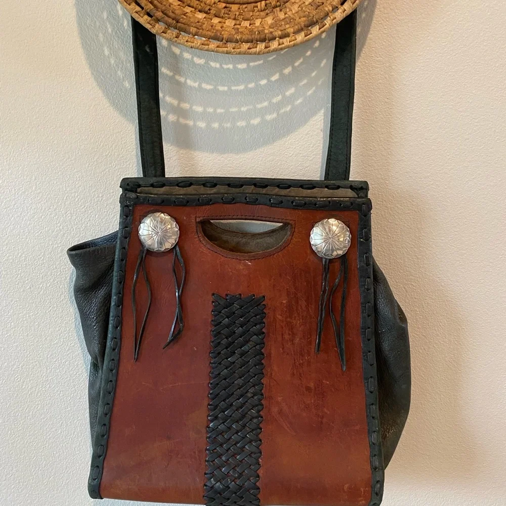 BOHO Vintage Shoulder Bag with Silver Hardware Beautiful! 70’s Fun!